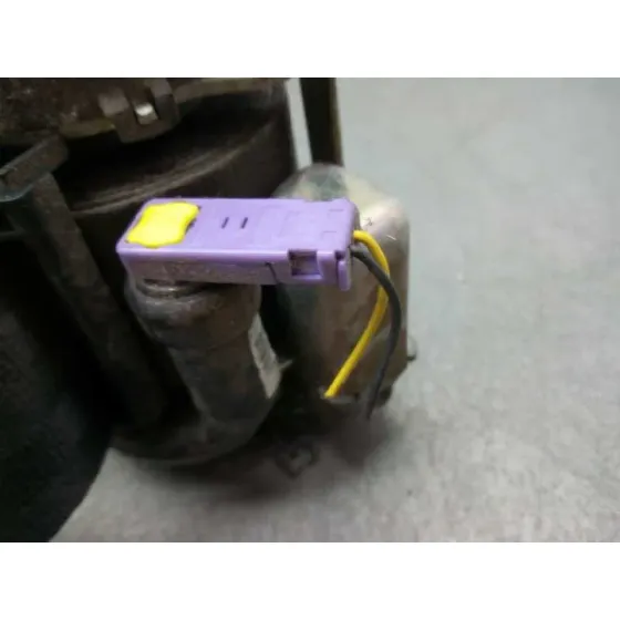 Pretensor Airbag Izquierdo para Skoda Suberb (3T4)