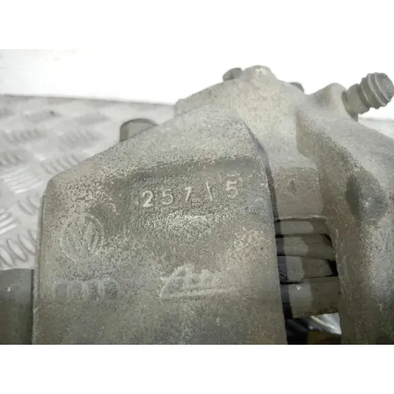 Pinza Freno Delantera Izquierda para Volkswagen Passat Berlina (3C2)