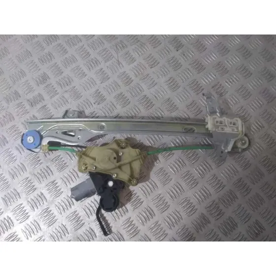 Elevalunas Trasero Izquierdo para Toyota Corolla (E21)