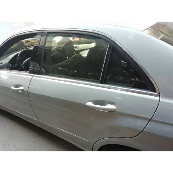 Puerta Trasera Izquierda para Mercedes-Benz Clase E (W212) Lim.