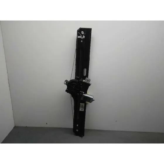 Elevalunas Delantero Izquierdo para Fiat 500 L (330)