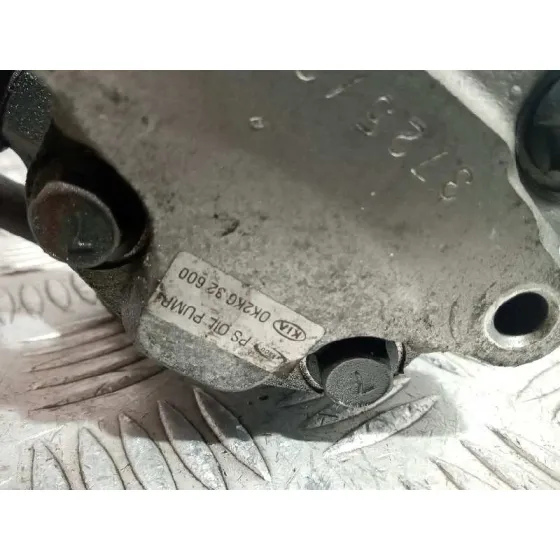 Bomba Direccion para Kia Carens