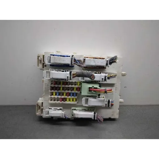 Caja Reles / Fusibles para Ford Focus Lim.