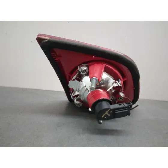 Piloto Trasero Derecho Interior para Volkswagen Passat Berlina (3C2)