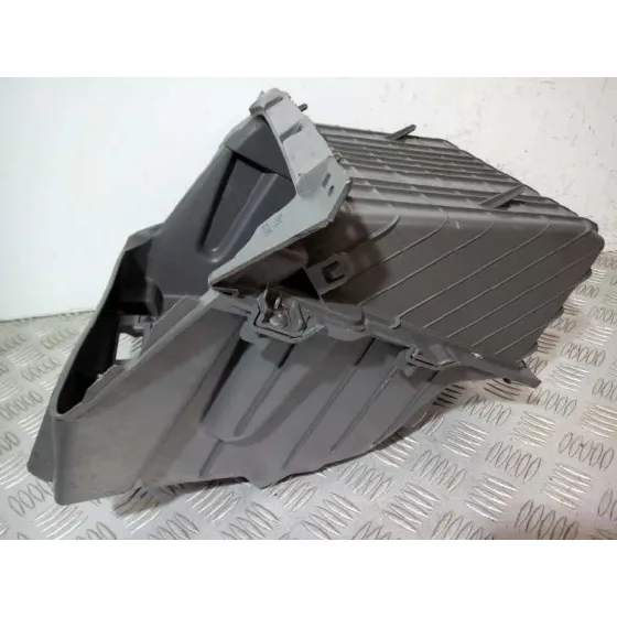 Guantera para Nissan Nv 200 (M20)