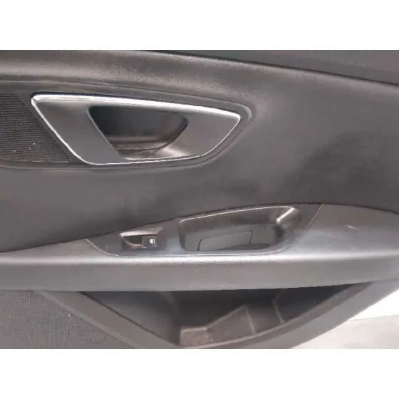 Guarnecido Puerta Trasera Derecha para Seat Leon St (5F8)