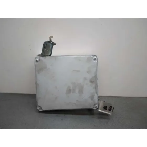Centralita Motor Uce para Toyota Corolla Verso (R1)