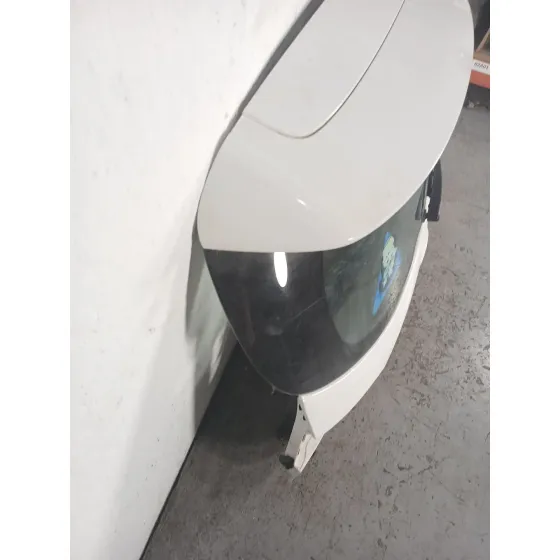 Porton Trasero para Kia Carens ( )