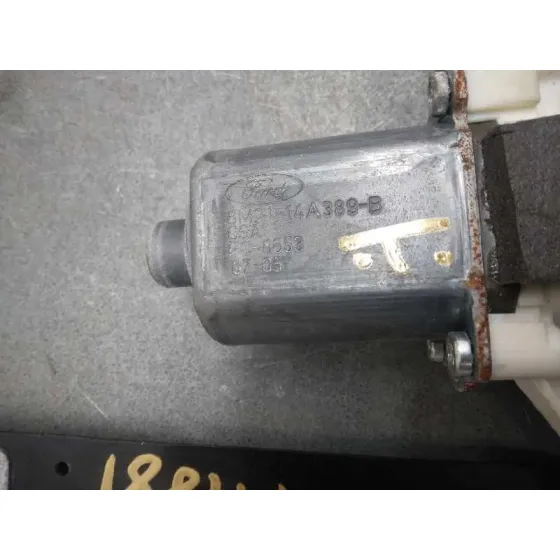 Elevalunas Delantero Izquierdo para Ford Mondeo Ber. (Ca2)