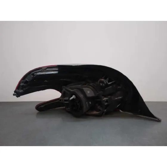 Piloto Trasero Derecho para Peugeot 208