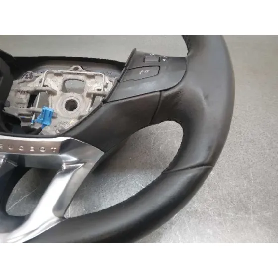 Volante para Peugeot 208