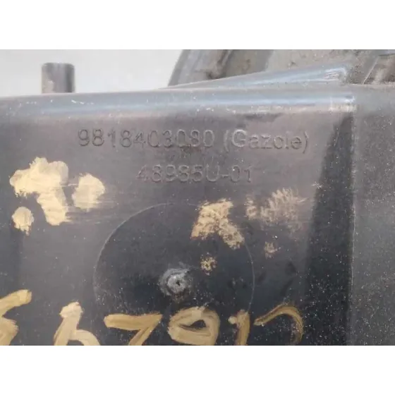 Tapa Exterior Combustible para Peugeot 208