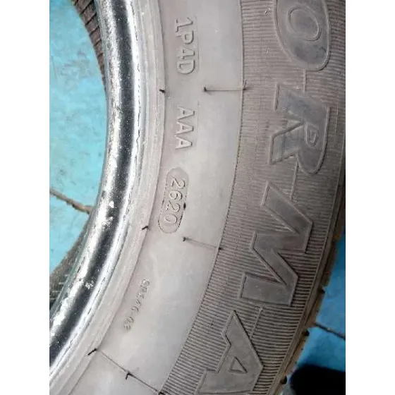 Neumatico para Jeep Commander
