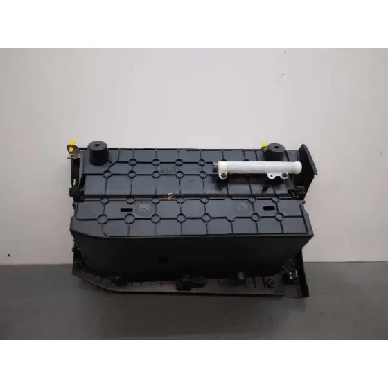 Guantera para Ford Focus