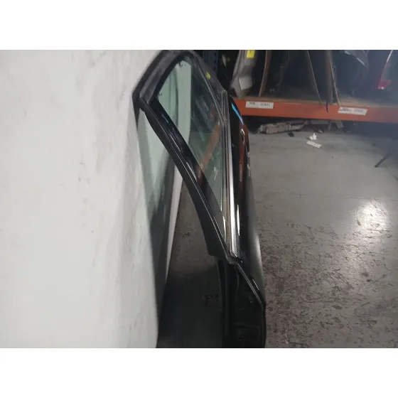 Puerta Trasera Izquierda para Mercedes-Benz Clase E (W212) Lim.