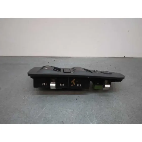 Mando Elevalunas Delantero Izquierdo para Fiat Linea (110)