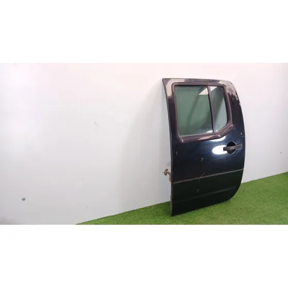 Puerta Trasera Izquierda para Nissan Navara Pick-Up (D40M)