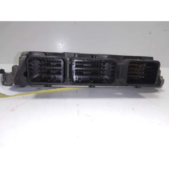 Centralita Motor Uce para Ford Focus Berlina (Cap)
