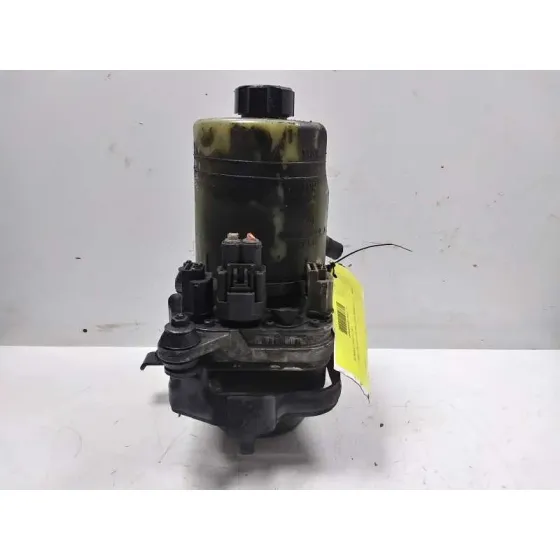 Bomba Direccion para Ford Focus Berlina (Cap)