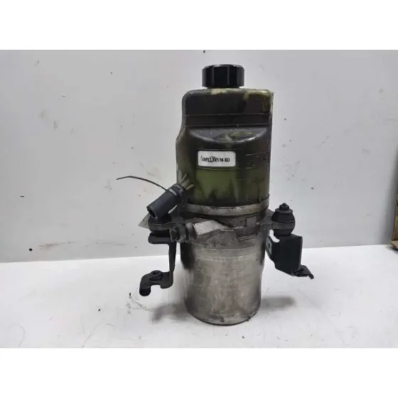 Bomba Direccion para Ford Focus Berlina (Cap)