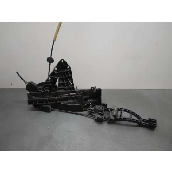 Cerradura Puerta Delantera Izquierda para Ford Focus Berlina (Cap)