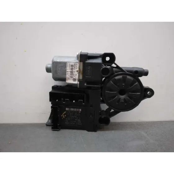 Motor Elevalunas Delantero Derecho para Volkswagen Passat Berlina (3C2)
