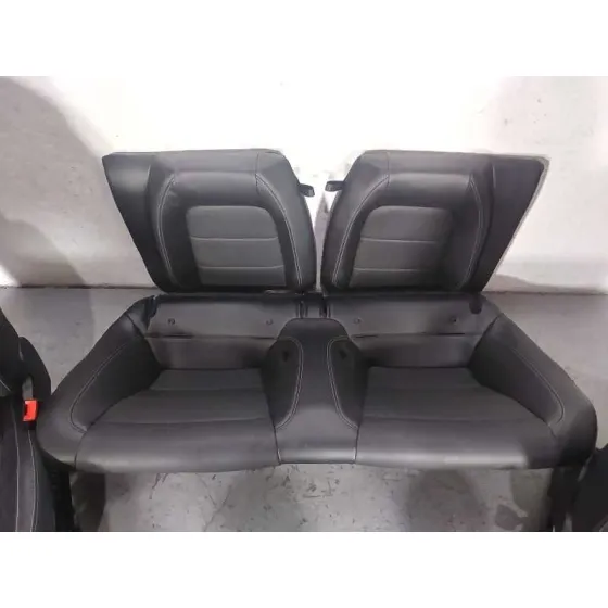 Juego Asientos Completo para Ford Mustang
