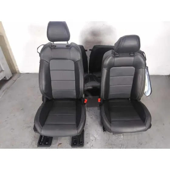 Juego Asientos Completo para Ford Mustang