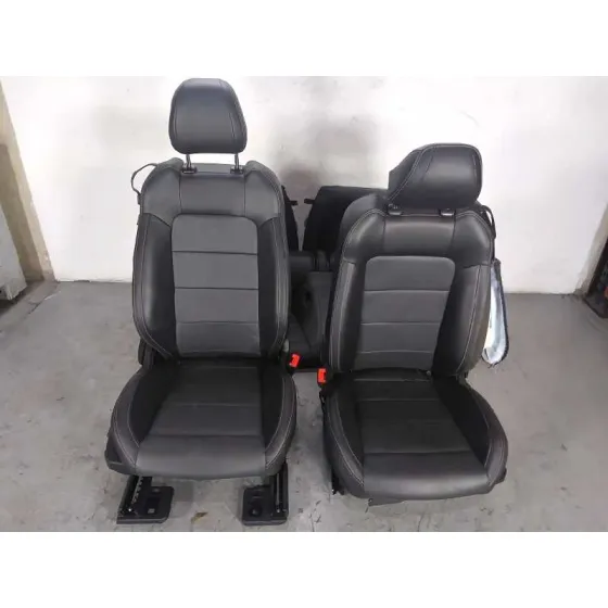 Juego Asientos Completo para Ford Mustang