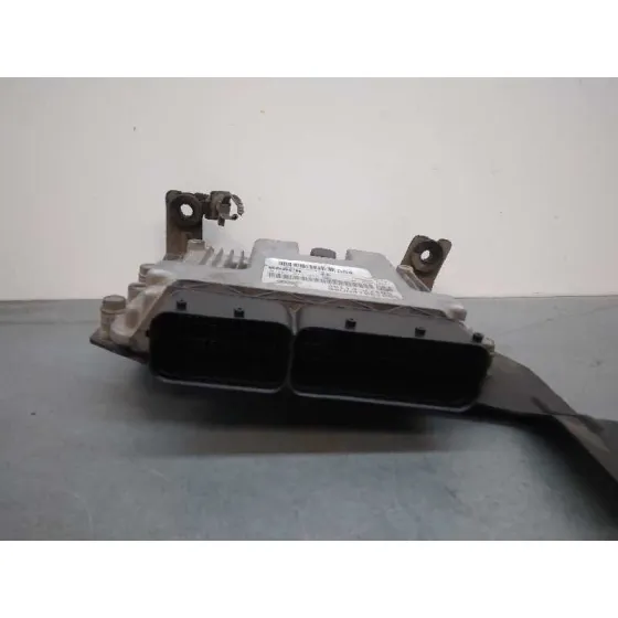 Centralita Motor Uce para Kia Carens (Un)