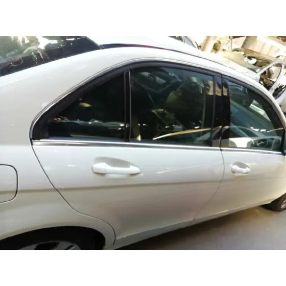 Puerta Trasera Derecha para Mercedes-Benz Clase C (W204) Berlina