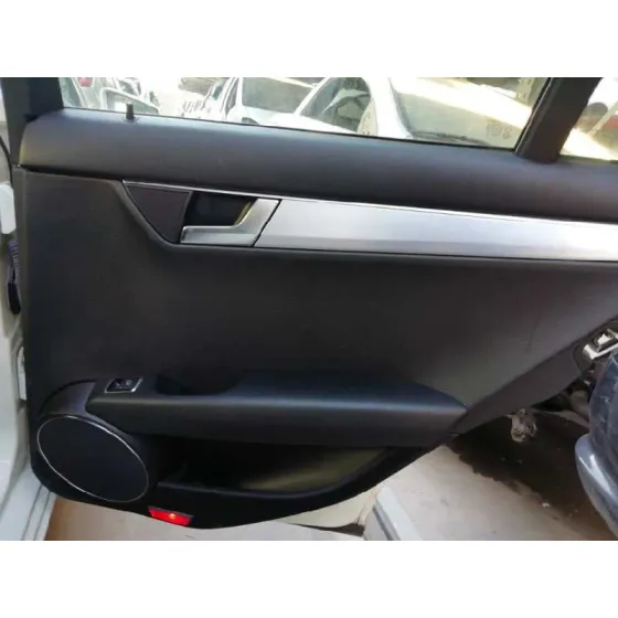 Guarnecido Puerta Trasera Derecha para Mercedes-Benz Clase C (W204) Berlina