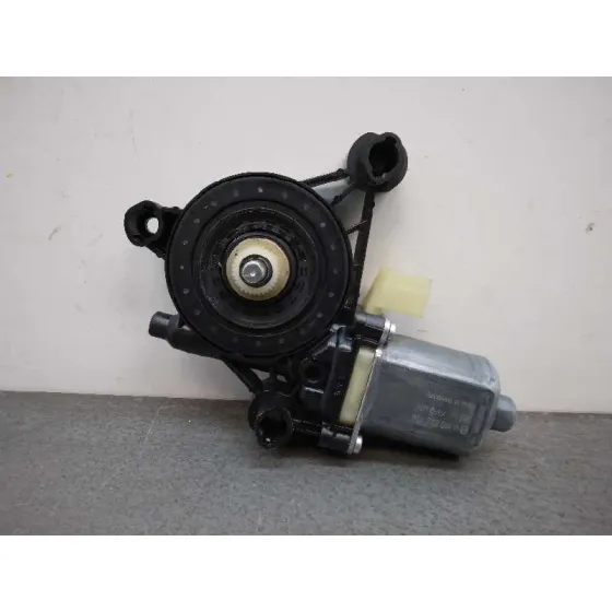 Motor Elevalunas Delantero Izquierdo para Audi Q7 (4M)