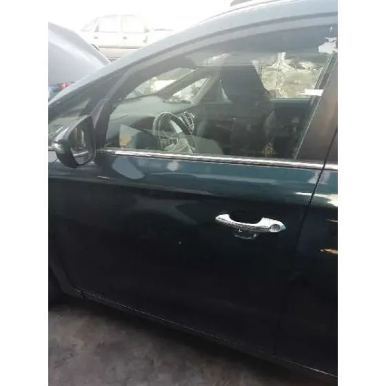 Puerta Delantera Izquierda para Kia Carens ( )
