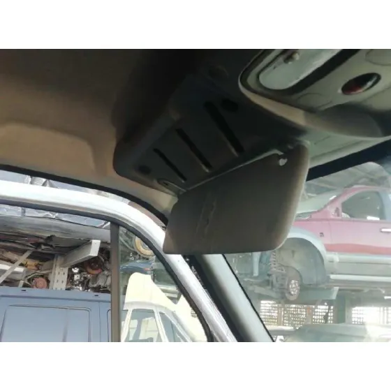 Parasol Izquierdo para Renault Master Kasten