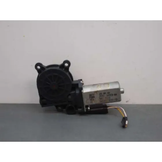 Motor Elevalunas Delantero Derecho para Ford Fiesta (Cbk)