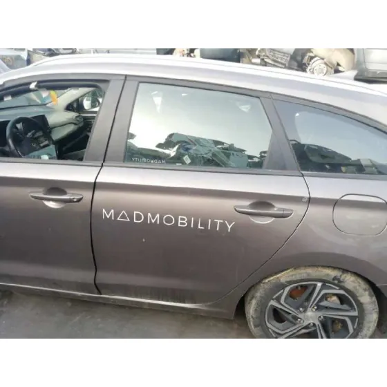 Puerta Trasera Izquierda para Hyundai I30 Cw (Pd)