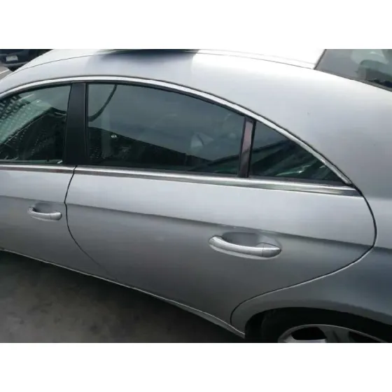 Puerta Trasera Izquierda para Mercedes-Benz Clase Cls (W219)