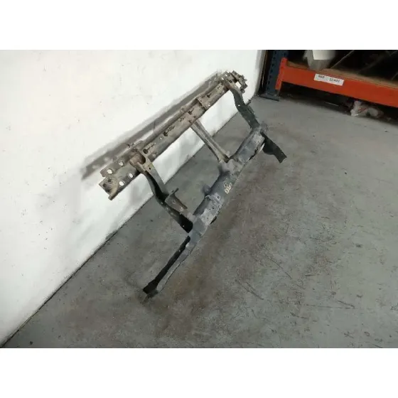 Panel Frontal para Nissan Navara Pick-Up (D40M)