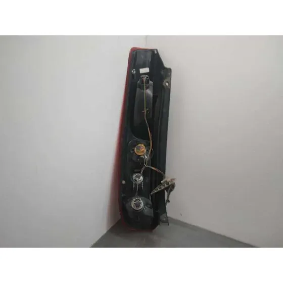 Piloto Trasero Derecho para Ford Fiesta (Cbk)