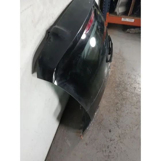Porton Trasero para Mazda 5 Berl. (Cr)