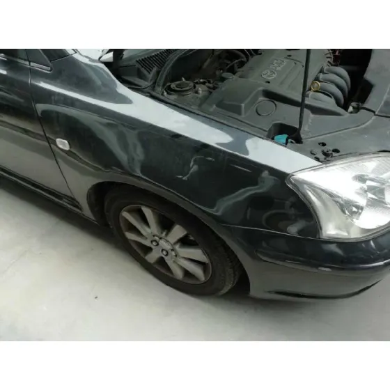 Aleta Delantera Derecha para Toyota Avensis Berlina (T25)