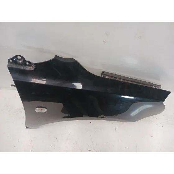 Aleta Delantera Derecha para Toyota Avensis Berlina (T25)