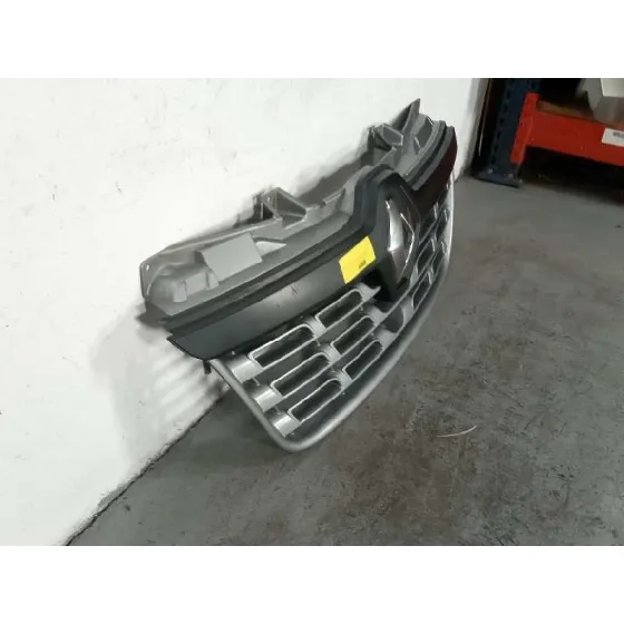 Rejilla Delantera para Renault Master Kasten