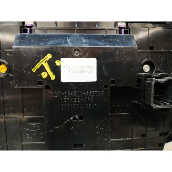 Sistema Audio / Radio Cd para Ford Fiesta (Ccn)
