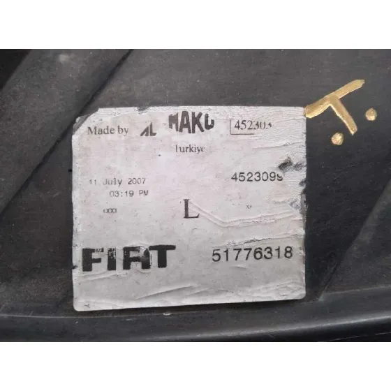 Faro Izquierdo para Fiat Linea (110)