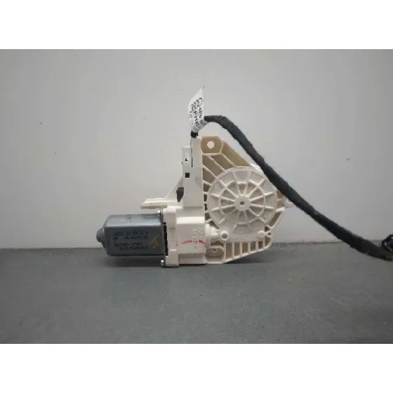 Motor Elevalunas Delantero Derecho para Audi A6 Avant (4F2)