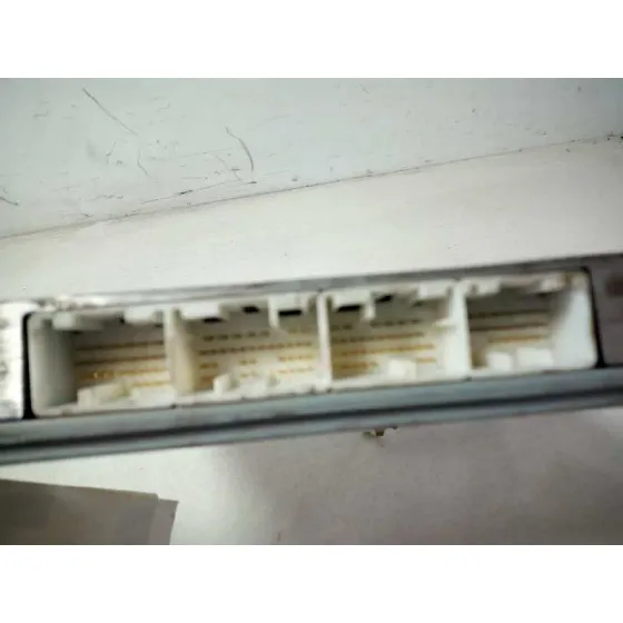 Centralita Motor Uce para Toyota Corolla Verso (R1)