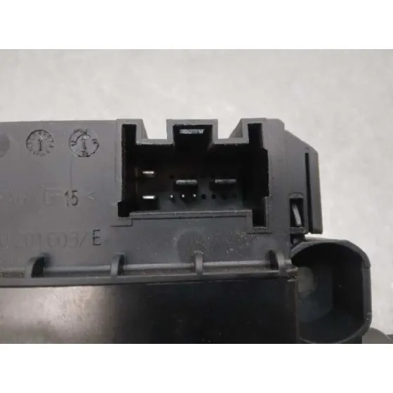 Motor Elevalunas Trasero Derecho para Volkswagen Polo (6C1)