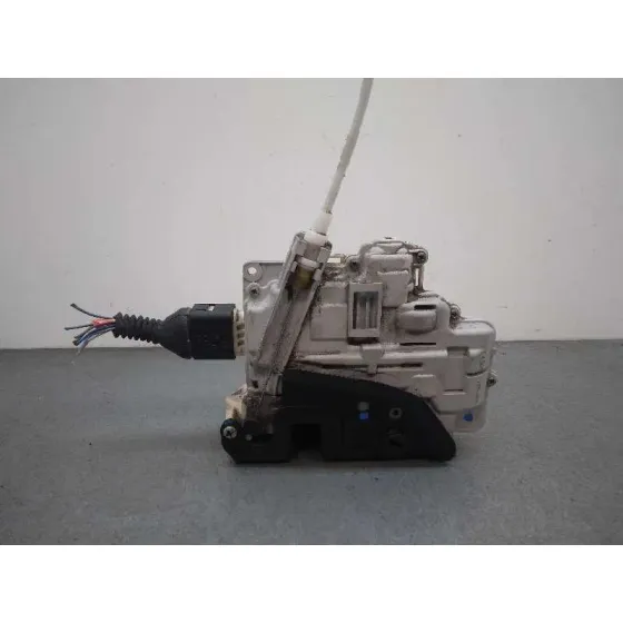 Cerradura Puerta Trasera Derecha para Audi A4 Avant (8E)